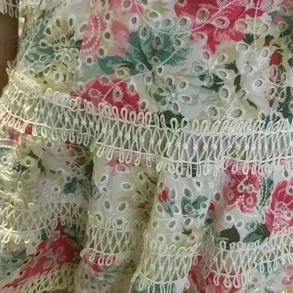 Aqua Women's Floral Lace Deep V-Neck Dress size XS - Picture 7 of 11